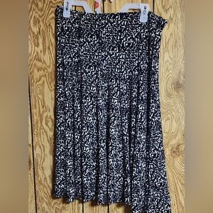 Maria Gabrielle Skirt Size L NWOT